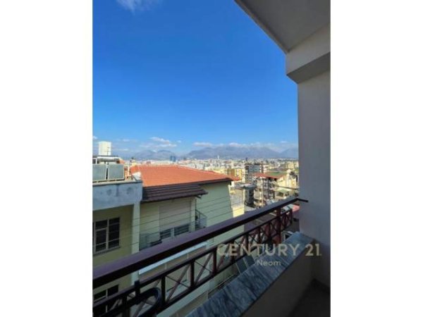 Tirane, shes apartament Dublex 216 m² 250.000 Euro (kodra e diellit)