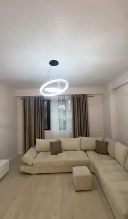 Tirane, jepet me qera apartament 1+1+Ballkon Kati 3, 70 m² 450 € (ASTIR)