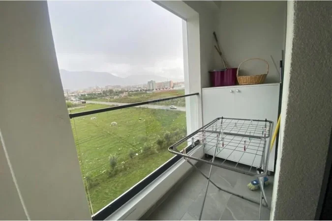 Tirane, jepet me qera apartament 1+1 Kati 4, 65 m² 550 € (Jordan Misja)