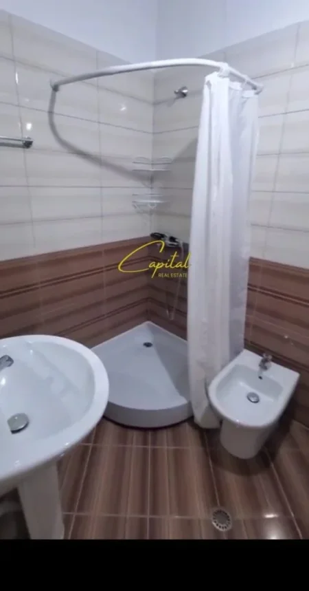 Tirane, jepet me qera apartament 2+1 Kati 3, 110 m² 500 € (ASTIR)