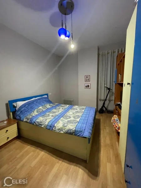 Tirane, jepet me qera apartament 2+1+Ballkon Kati 4, 100 m² 450 € (YZBERISHT)