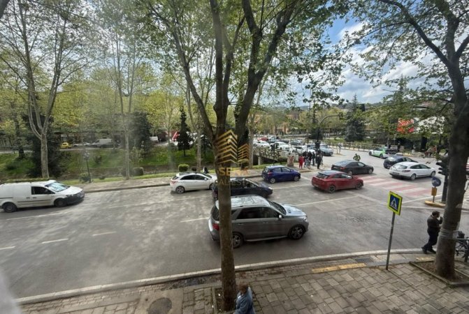 Tirane, jepet me qera apartament 2+1+Ballkon Kati 2, 65 m² 550 € (Bulevardi Gjergj Fishta)