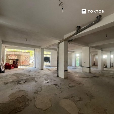 Tirane, jepet me qera ambjent biznesi Kati -1, 380 m² 800 € (Rruga e Thesarit, Fresku, Tiranë, TT 1959)