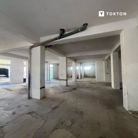 Tirane, jepet me qera ambjent biznesi Kati -1, 380 m² 800 € (Rruga e Thesarit, Fresku, Tiranë, TT 1959)