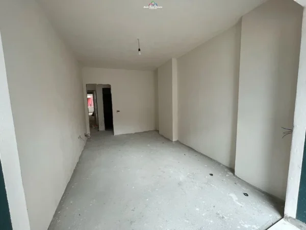 Tirane, shes apartament 2+1 Kati 5, 125 m² 187.000 € (xhamllik)