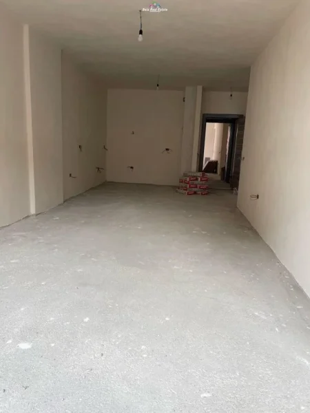 Tirane, shes apartament 2+1 Kati 5, 125 m² 187.000 € (xhamllik)