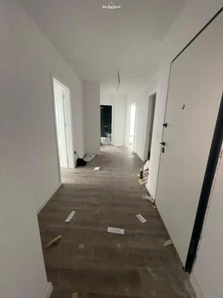 Tirane, shes apartament 3+1 , 213 m² 600.000 € (lake view)