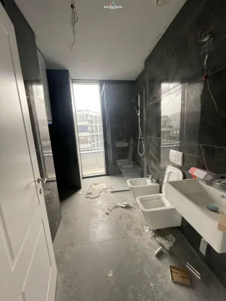 Tirane, shes apartament 3+1 , 213 m² 600.000 € (lake view)