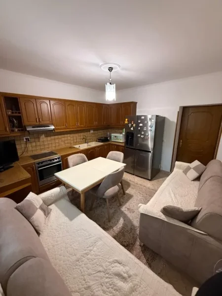 Berat, shes shtepi 1 Katshe , 200 m² 96.000 €