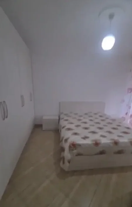 Tirane, shitet apartament 1+1 Kati 2, 79 m² 92.000 € (Restorant Fresku)