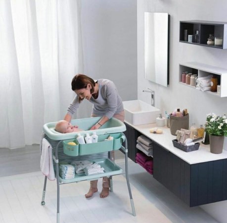 Tirane, shes Tavoline ndrrimi dhe govate Chicco 60 mije lek te vjetra