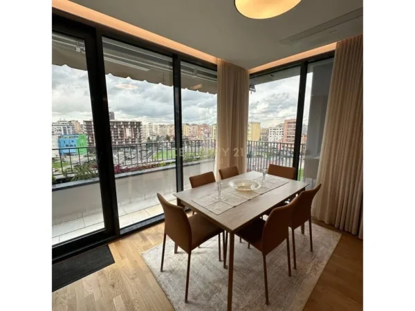 Tirane, jepet me qera apartament 2+1+Ballkon Kati 7, 140 m² 2.300 € (Lake View)