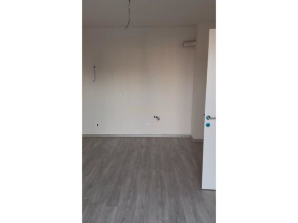 Tirane, shes apartament 2+1+Aneks+Ballkon Kati 6, 106 m² 170.321 € (BULEVARDI I RI)