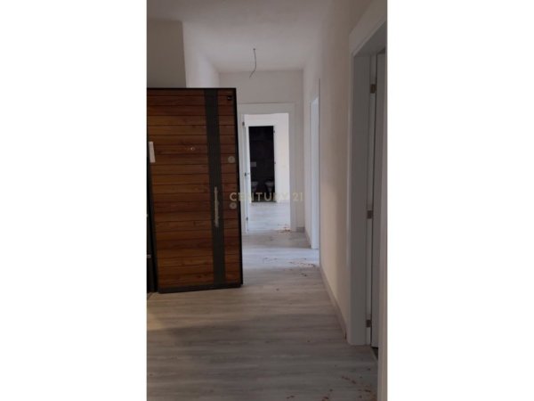 Tirane, shes apartament 2+1+Aneks+Ballkon Kati 5, 113 m² 181.200 € (BULEVARDI I RI)