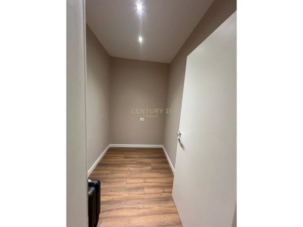 Tirane, shes apartament 1+1+Aneks+Ballkon Kati 4, 73 m² 120.000 € (Astir)