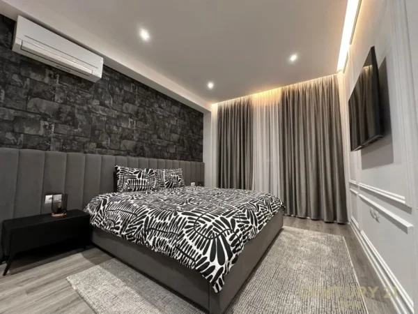 Tirane, jepet me qera apartament 3+1+Aneks+Ballkon Kati 8, 131 m² 1.450 € (Don Bosko)