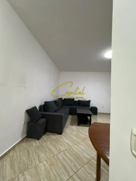 Tirane, jepet me qera apartament 2+1 Kati 1, 100 m² 500 € (ASTIR)