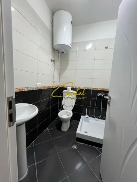 Tirane, jepet me qera apartament 2+1 Kati 1, 100 m² 500 € (ASTIR)