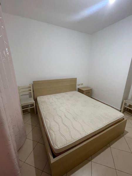 Tirane, jepet me qera apartament 1+1 Kati 9, 60 m² 300 € (Rruga Thoma Goxhaj Misto Mame)