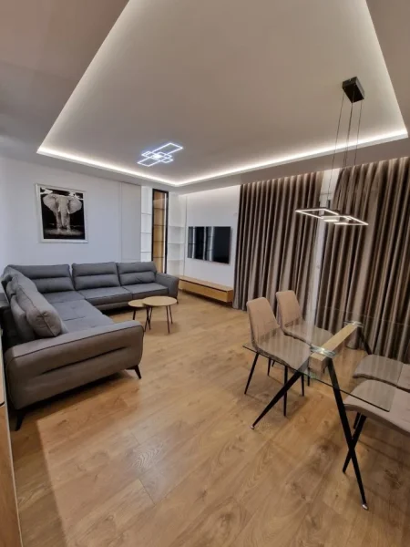 Tirane, jepet me qera apartament 2+1 Kati 2, (kopshti zoologjik)