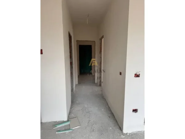 Tirane, shitet apartament 2+1+2 Kati 7, 95 m² 152.500 € (Siri Kodra)