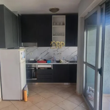 Tirane, shitet apartament 3+1+Ballkon Kati 7, 90 m² 210.000 € (Komuna e Parisit)