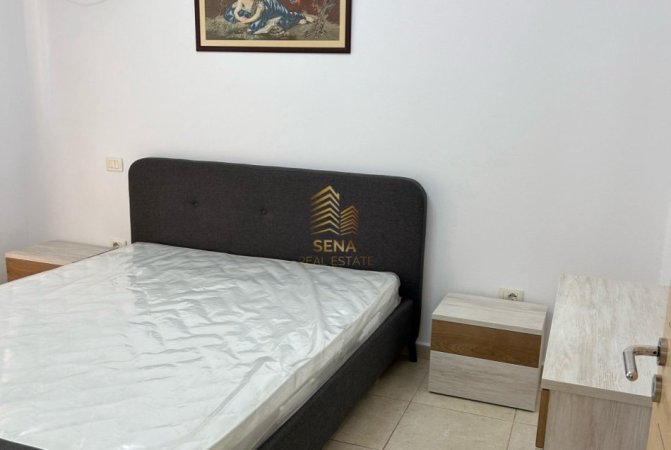 Tirane, jepet me qera apartament 2+1+Ballkon Kati 1, 104 m² 630 € (Rruga Kongresi i Manastirit)