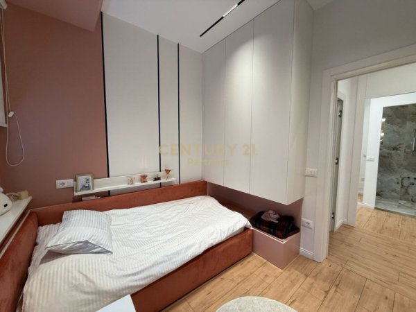 Tirane, jepet me qera apartament 3+1+Aneks+Ballkon Kati 2, 113 m² 1.600 € (JOY RESIDENCE)