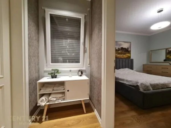 Tirane, jepet me qera apartament 1+1+Aneks+Ballkon Kati 2, 75 m² 700 € (Sunrise Resodence, TEG)