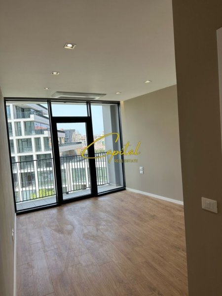 Tirane, jepet me qera zyre Kati 3, 125 m² 1.300 € (KOMPLEKSI LAKE VIEW)