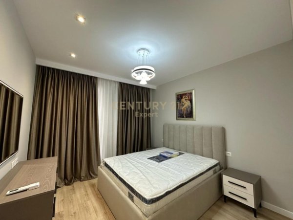 Tirane, jap me qera apartament 2+1+Aneks+Ballkon Kati 1, 92 m² 700 € (Fusha e Aviacionit)