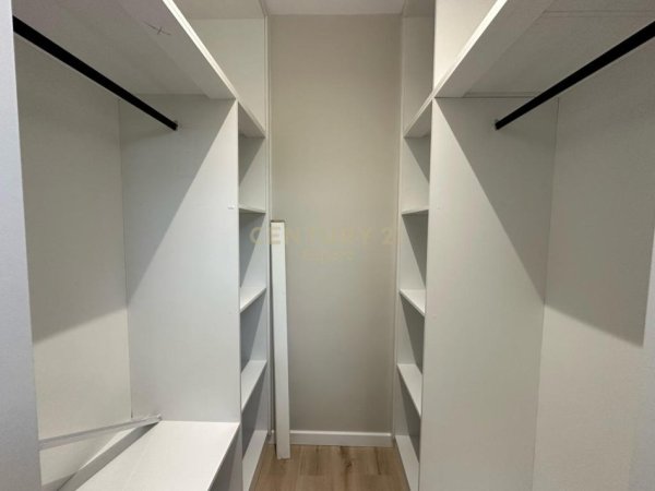 Tirane, jap me qera apartament 2+1+Aneks+Ballkon Kati 1, 92 m² 700 € (Fusha e Aviacionit)