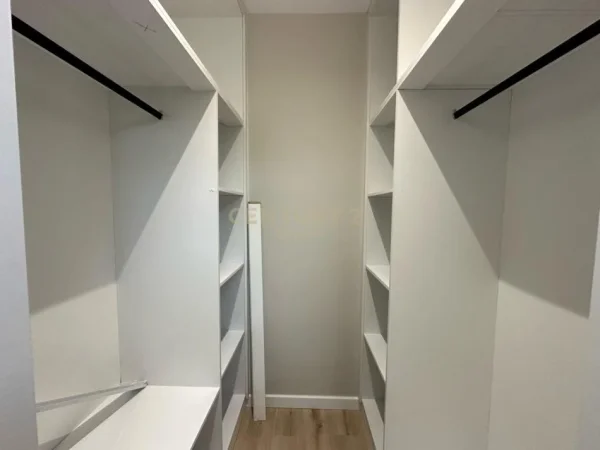 Tirane, jap me qera apartament 2+1+Aneks+Ballkon Kati 1, 92 m² 700 € (Fusha e Aviacionit)