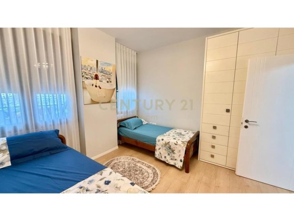 Tirane, jepet me qera apartament 2+1+Aneks+Ballkon Kati 6, 100 m² 1.000 € (Rruga e Elbasanit)