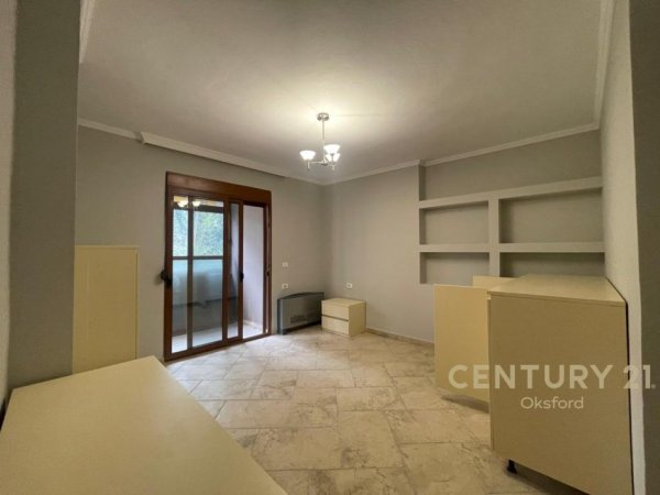 Tirane, jap me qera apartament 3+1+Aneks+Ballkon Kati 5, 164 m² 1.500 € (Rruga e Elbasanit)