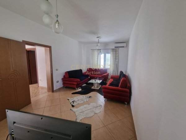 Tirane, jepet me qera Vile 2 Katshe Kati 2, 500 m² 1.500 € (Don Bosko)