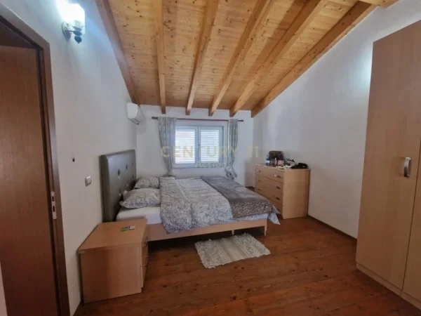 Tirane, jepet me qera Vile 2 Katshe Kati 2, 500 m² 1.500 € (Don Bosko)