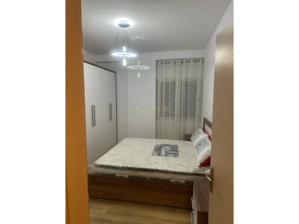 Tirane, shitet apartament 1+1 Kati 5, 65 m² 95.000 € (Misto Mame)
