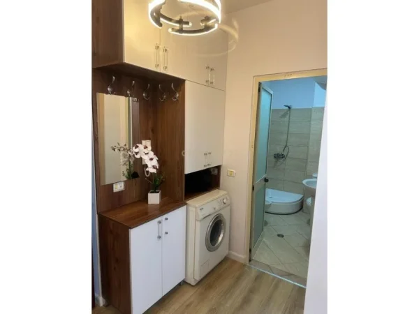 Tirane, shitet apartament 1+1 Kati 5, 65 m² 95.000 € (Misto Mame)