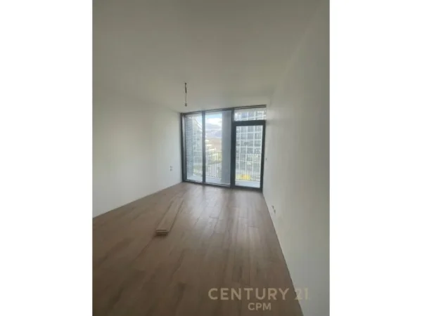 Tirane, jepet me qera apartament 2+1+Aneks+Ballkon Kati 3, 100 m² 1.300 € (Lake View)