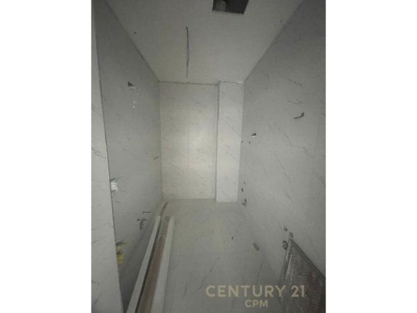 Tirane, jepet me qera apartament 2+1+Aneks+Ballkon Kati 3, 100 m² 1.300 € (Lake View)
