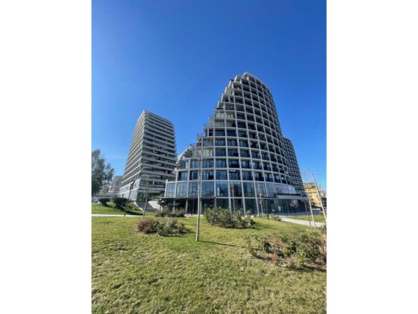 Tirane, jepet me qera apartament 2+1+Aneks+Ballkon Kati 7, 101 m² 1.500 € (Lake View)