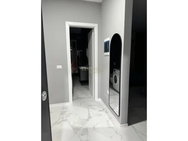 Tirane, jepet me qera apartament 1+1+Aneks+Ballkon Kati 2, 73 m² 650 € (TRIO TOWER, DON BOSKO)