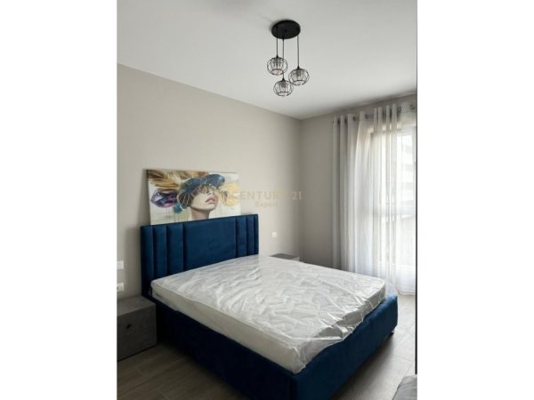 Tirane, jepet me qera apartament 1+1+Aneks+Ballkon Kati 2, 73 m² 650 € (TRIO TOWER, DON BOSKO)