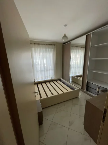 Fresku, Tirane, jepet me qera apartament 2+1+Ballkon Kati 3, 97 m² (Rruga Shefqet Kuka)
