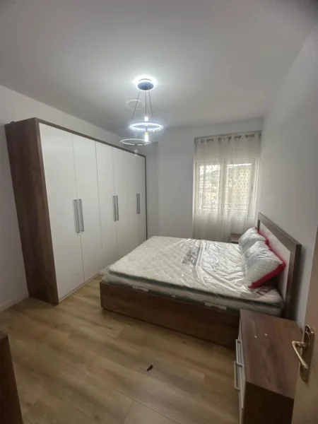 Tirane, shitet apartament 1+1+Aneks+Ballkon Kati 5, 65 m² 95.000 € (misto mame)