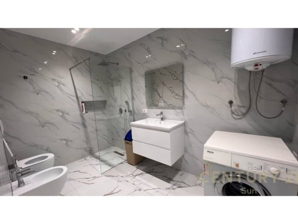 Tirane, shes apartament 2+1+Aneks+Ballkon Kati 2, 78 m² 200.000 € (GLOBE, Rruga e Kavajes)