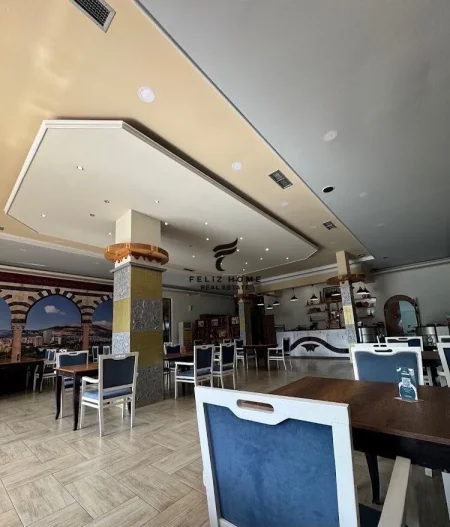 Tirane, jepet me qera ambjent biznesi Kati 0, 2.200 m² 1.400 € (VORE)