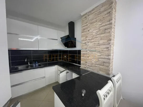 Durres, shitet apartament 2+1 Kati 10, 100 m² 110.000 € (Stacioni i Trenit, Durres)