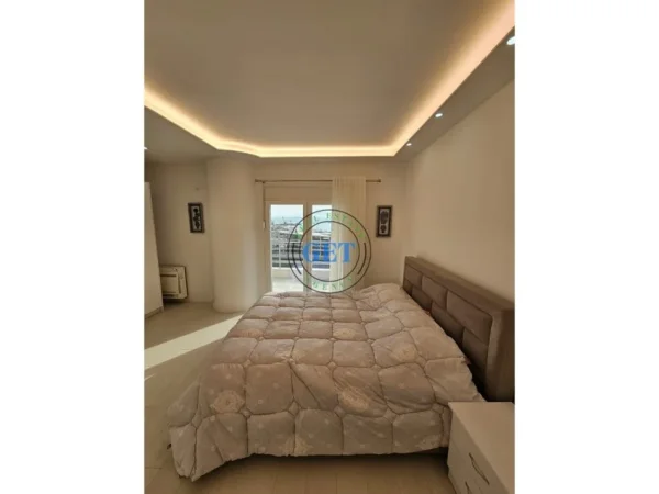 Durres, jepet me qera apartament 2+1 Kati 10, 100 m² 600 € (UKD, Durrës.)